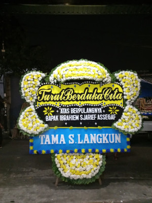 Papan Bunga Duka di Solokuro