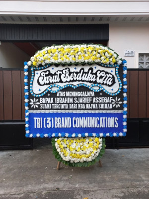 Papan Bunga Duka di Solokuro